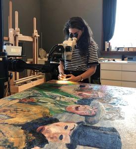 Annelies Rios Casier (University of Antwerp) performing a micro-sampling from a green area of The Intrigue