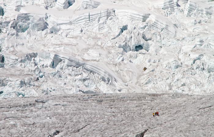 Field work to measure the mass balance on the Shallap glacier in Peru.