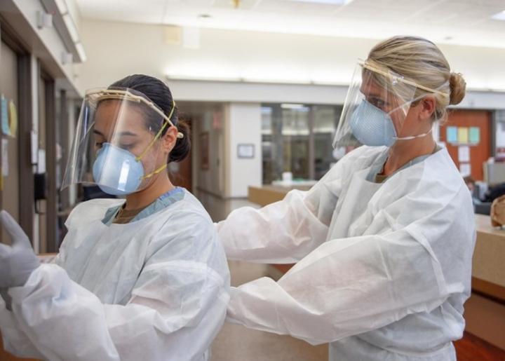 Could game theory optimize PPE stock management during the COVID-19 pandemic?