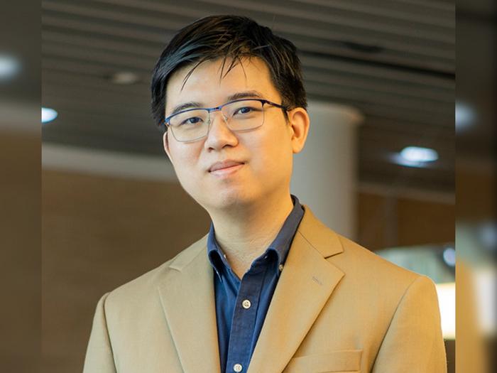 SMU Assistant Professor Justin Tse