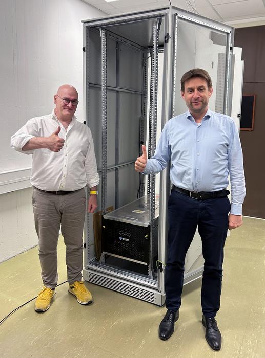 Installation of Quantum Brilliance quantum accelerator