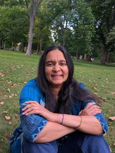 2025 Gemant Award winner Smitha Vishveshwara, a physics professor at the University of Illinois Urbana-Champaign