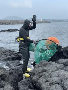 Haenyeo wave