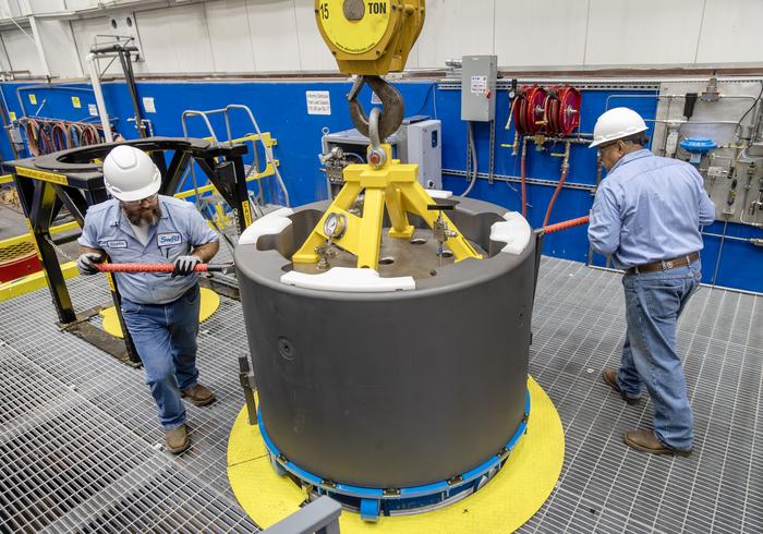High-Pressure Testing Chamber