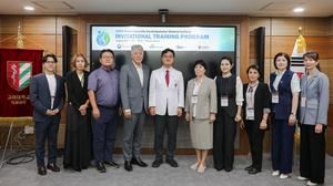 commemorative photo of participants for ceremony