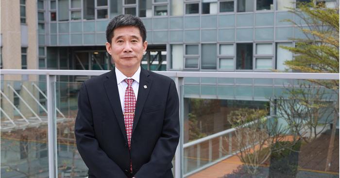 PolyU research reveals sharp depletion in soil moisture, driving land water to flow into the oceans and contributing to a rise in sea levels
