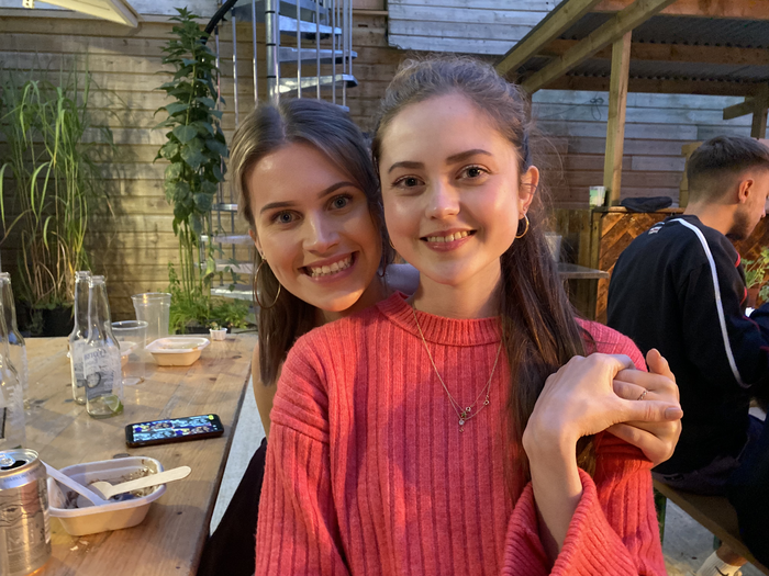 Lauren Shute with her sister Georgie