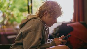 Seeking validation in the digital age: The impact of validation seeking on self-image and internalized stigma among self- vs. clinically diagnosed individuals on r/ADHD