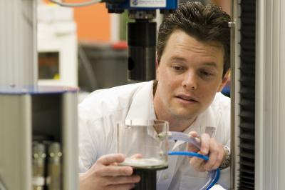 Hydrogen Causes Metal to Break