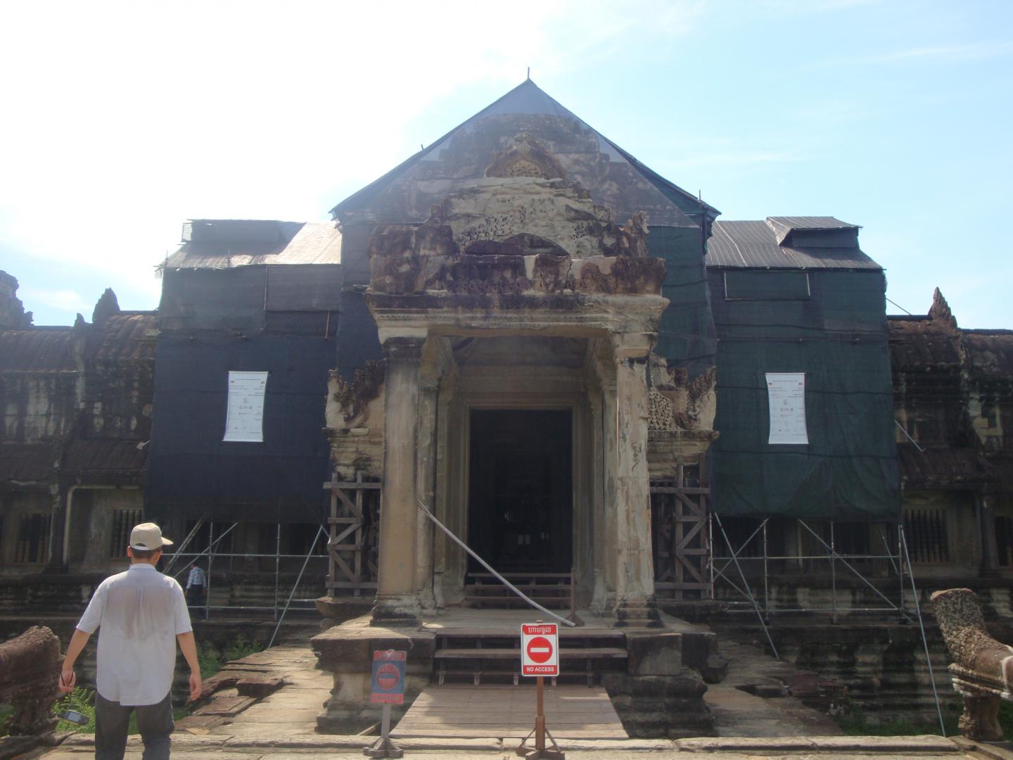 Radar Technology Evaluates Possible Threats to Angkor Monuments (3 of 8)