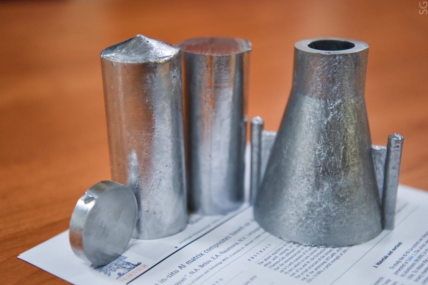 Details Made of Al-Ni-La Composite Material