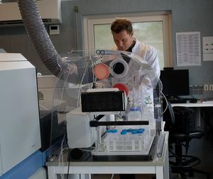 Jens Søndergaard mercury lab
