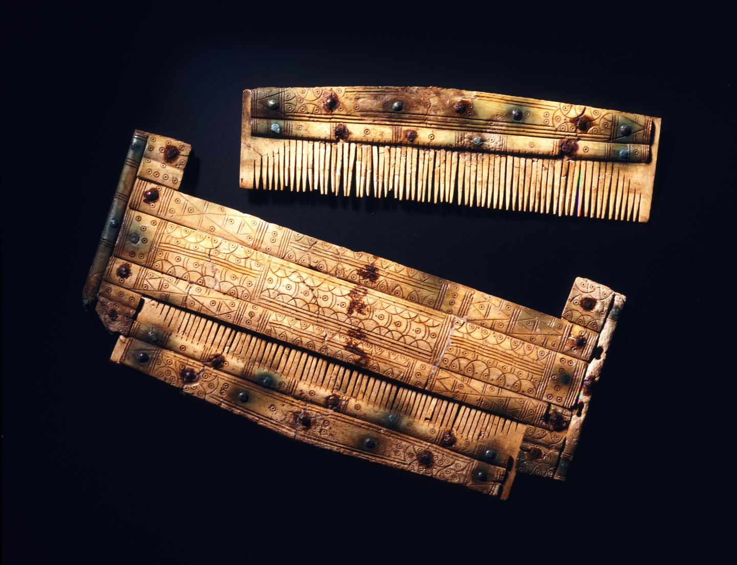 Comb with Etui