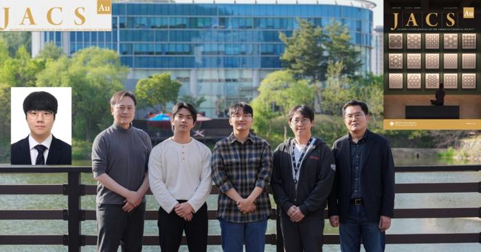 Professor Wonyoung Choe and his research team at UNIST