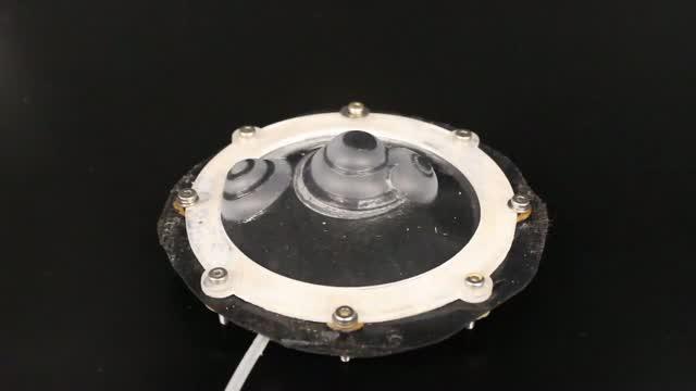 Material Mimics 3-D Camouflage Abilities of an Octopus (3 of 8)