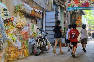 Ultraprocessed food on street