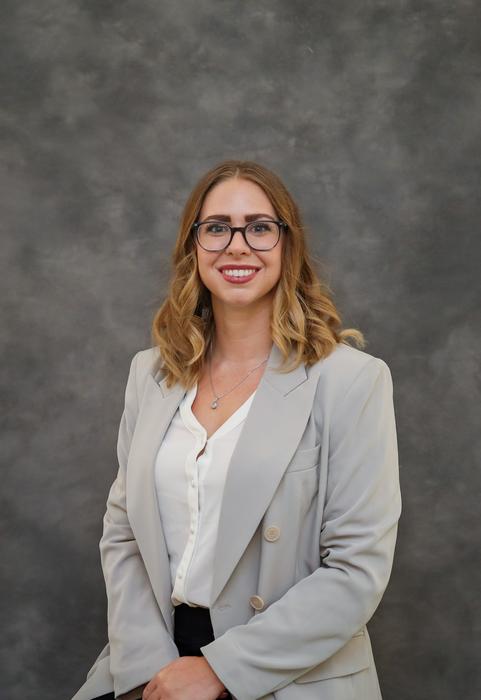 Dr. Hannah Cabré