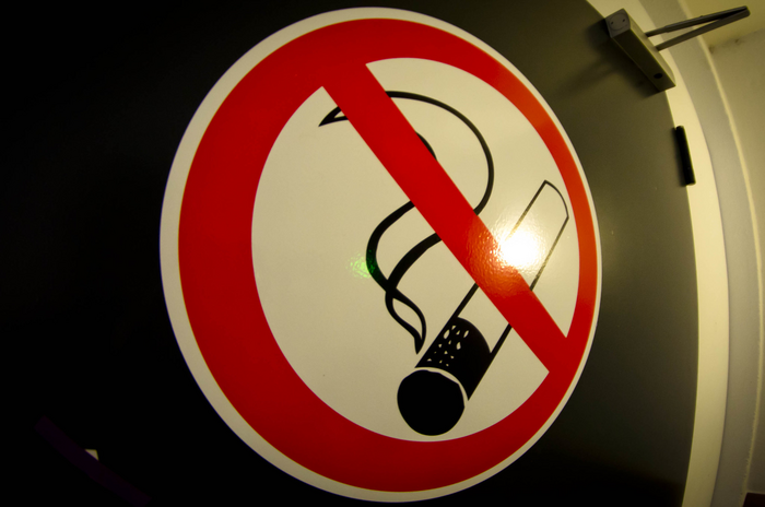 Online guest reviews reveal inadequate smoking policies and enforcement in some U.S. hotels