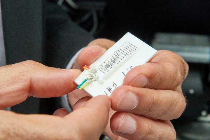 A 3D Wear Sensor that Can be Embedded into Machine Components to Detect Wear