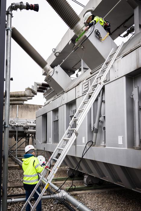 The research team during the setup of its measurement system for field tests.