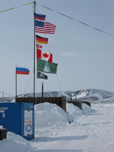 Siberian Lake Offers Up Arctic Climate Record (11 of 12)