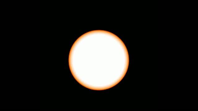 Simulation of Red Giant Star Traveling Through a Fragmenting Accretion Disk