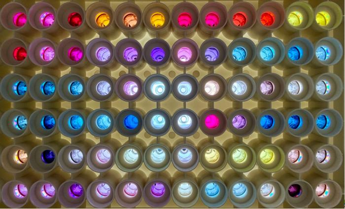 Electrochromatic polymers in solution