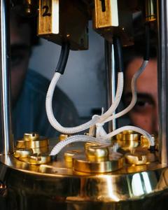 Princeton quantum chip — 1ms qubits video