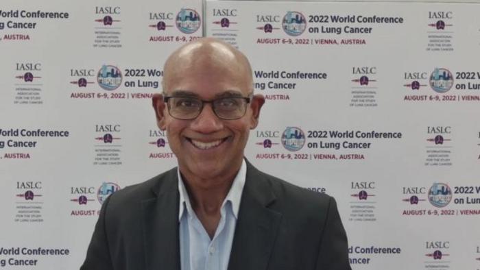Dr. Benjamin Solomon,  del Centro de Cáncer Peter MacCallum, en Melbourne, Australia