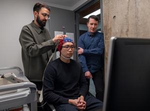 Moaz Shoura and Associate Professor Adrian Nestor explored the Other Race Effect Across two separate studies