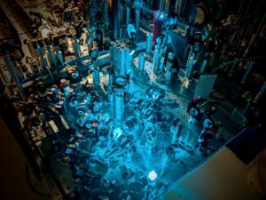 Experimental setup for controlling the quantum radio antenna