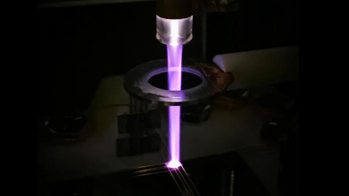 Cold atmospheric plasma jet