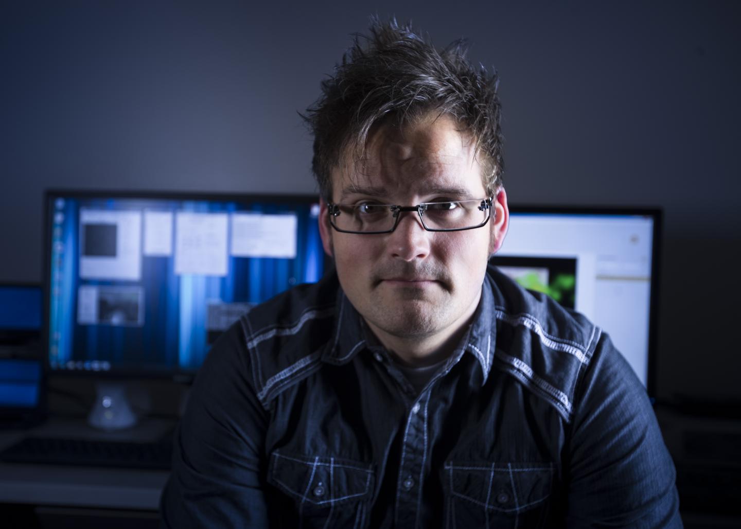 Kevin John Eye Rracking