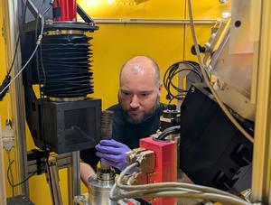Jacob LaManna scanning burned scroll at NIST