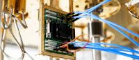 Cryogenic chip platform in situ