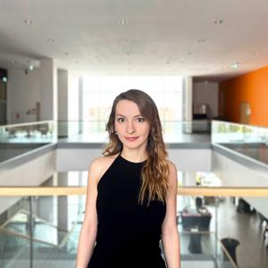 Researcher studying chronic stress and cancer