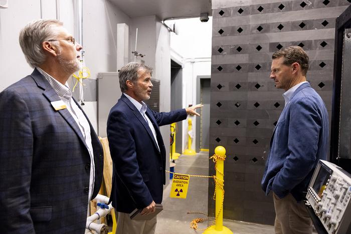 tate Leaders Explore Economic Impact of UT Research