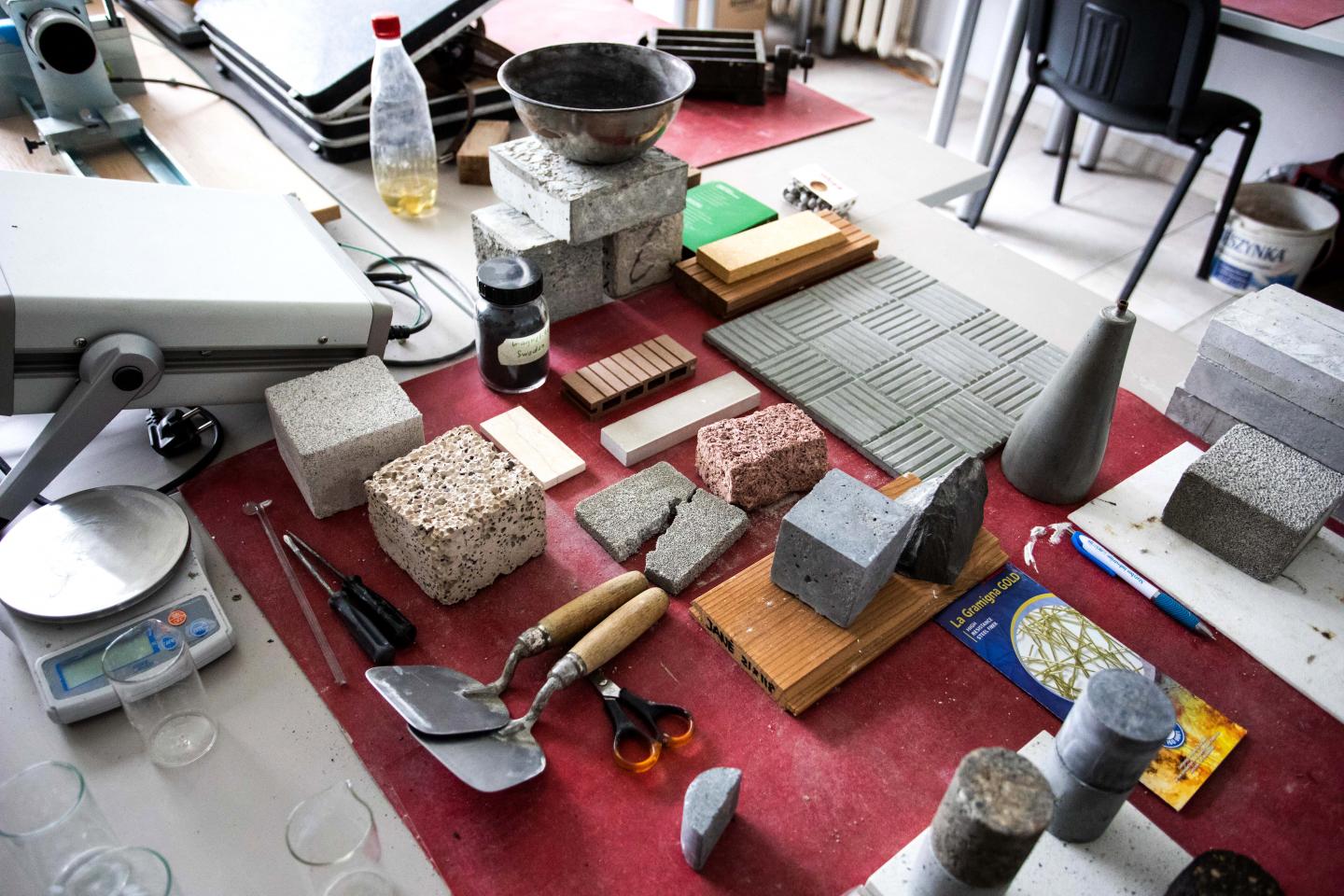 Lithuanian Scientists Invented Method of Producing Increased Strength Plaster Entirely from Waste