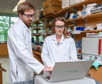Research Scientist Dan Cornforth and Postdoctoral Fellow Carolyn Ibberson
