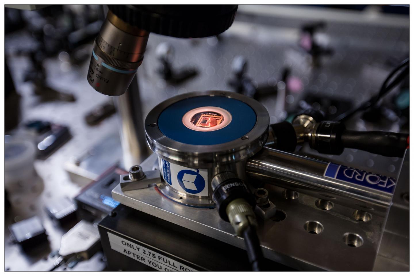 Nanomechanical Router