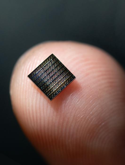 Artificial neurons developed by USC team replicate biological function for improved computer chips