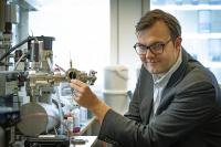 Kasper Moth-Poulsen in the Lab