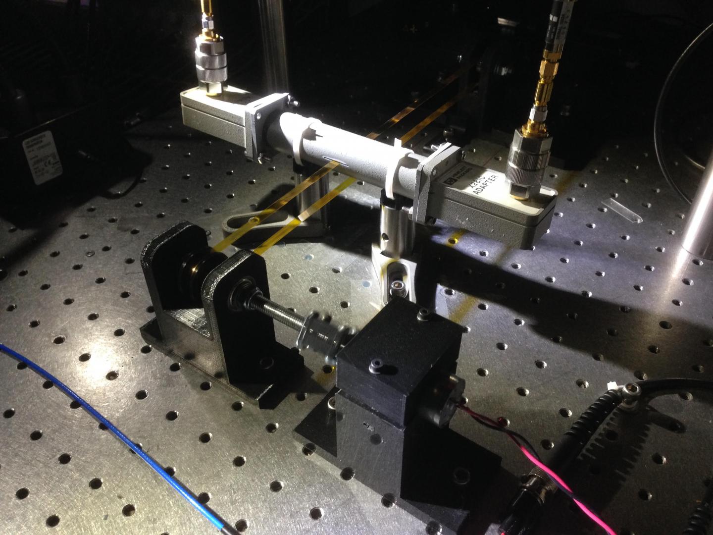 NIST Invents Fleet and Fast Test for Nanomanufacturing Quality Control (1 of 2)