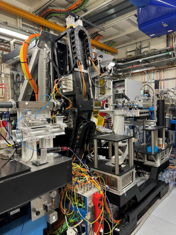 Beamline I20-scanning at the Diamond Light source