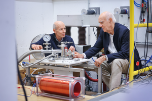 Initial experiments at the Dresden High Magnetic Field Laboratory of the HZDR