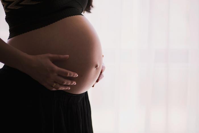 Link between parents’ and children’s weight is mostly genetic, study finds