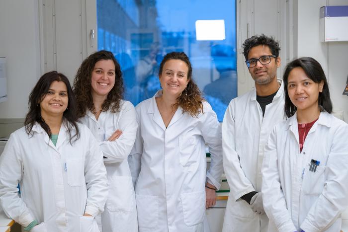 Francesca Aguilo and members of her research group