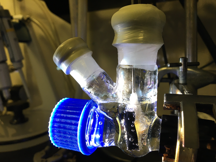 Driving on sunshine: clean, usable liquid fuels made from solar power
