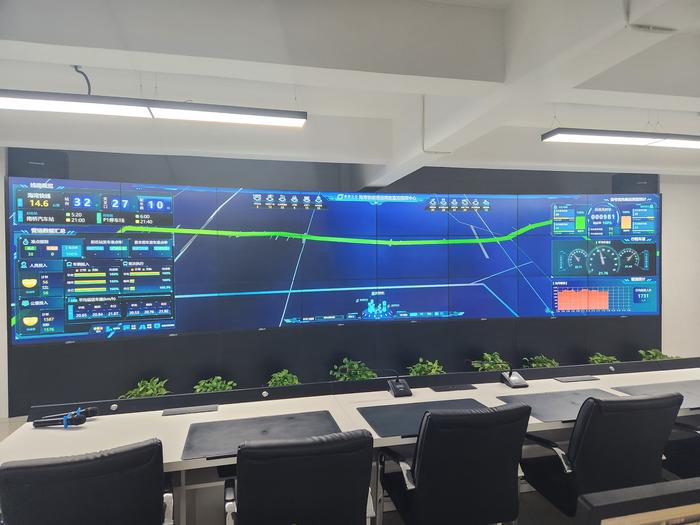The movement of the buses is monitored centrally.