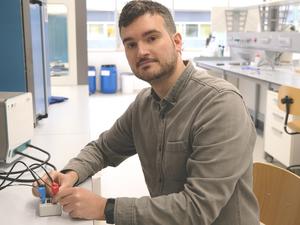Manuel Souto Honored with the Young Researcher Award by the RSEQ